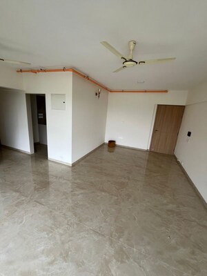 Room in 2 BHK Apartment at Concrete Sai Swayam, Chembur – for Rent