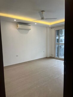 3 BHK + Servant Room Apartment For Sale in Bestech Park View Spa