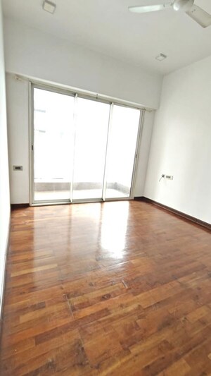 Room in 3.5 BHK Apartment at Omkar Alta Monte, Malad East – for Sale
