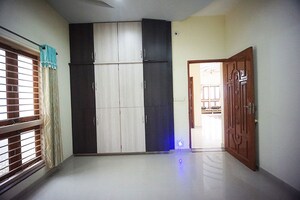 Room in 5 BHK Independent House at Bapunagar – for Sale