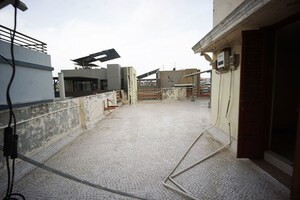 Parking in 5 BHK Independent House at Bapunagar – for Sale