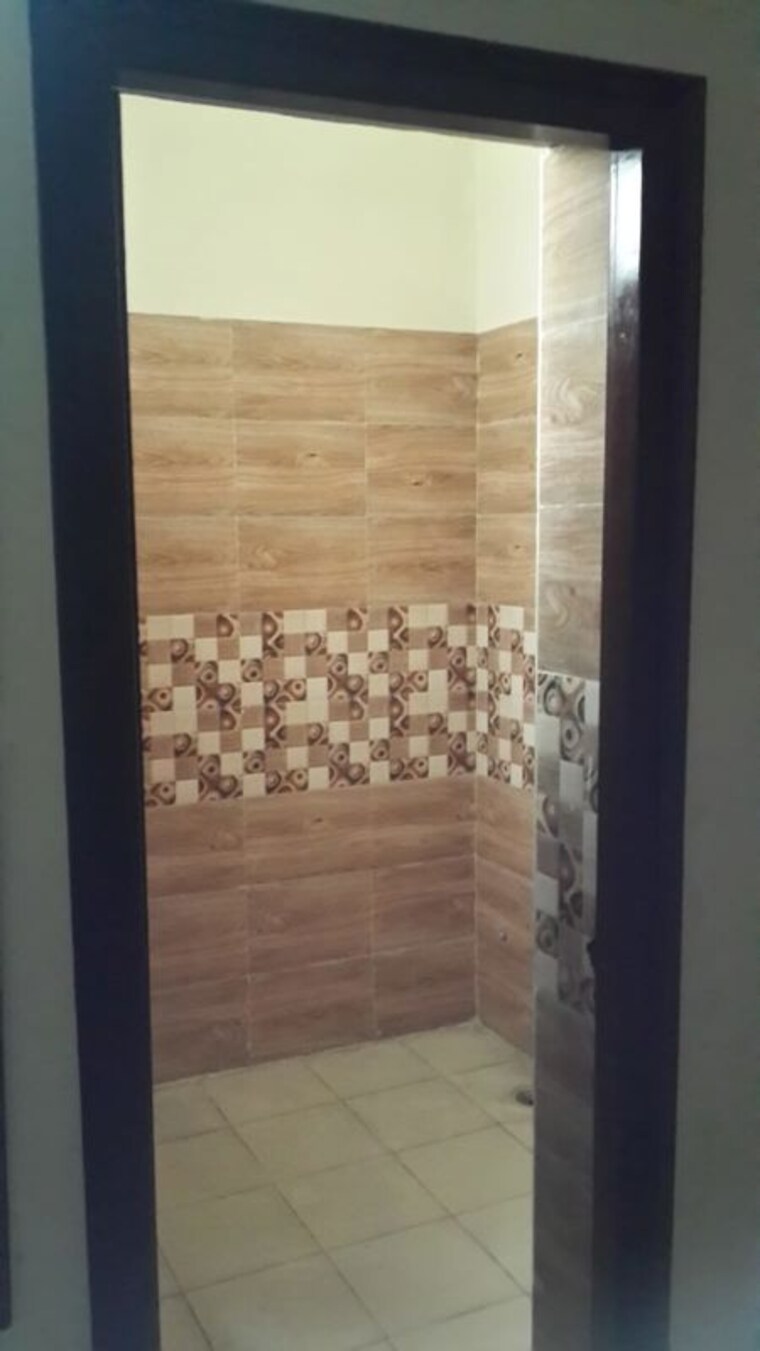 Bathroom, preet colony 1 Bedroom 650 Sq.Ft. Builder Floor In Preet Colony Zirakpur 10582773