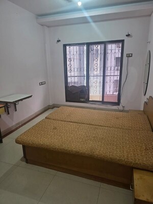 Bedroom in 2 BHK Apartment at Chembur – for Rent