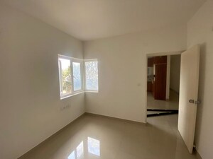 Room in 3 BHK Apartment at Mantri Webcity, Hennur Road – for Rent