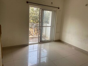 Room in 3 BHK Apartment at Mantri Webcity, Hennur Road – for Rent