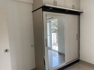 Room in 3 BHK Apartment at Mantri Webcity, Hennur Road – for Rent