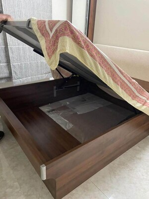 Bedroom in 2 BHK Apartment at Lodha Amara, Kolshet Road – for Rent