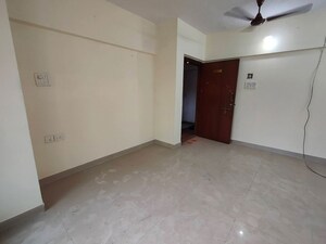 Room in 2 BHK Apartment at Yashodha Apartment Kasarvadavali, Kasarvadavali – for Rent