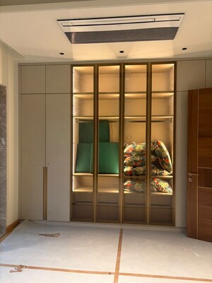 Building Lobby in 4 BHK Builder Floor at Green Park Extension – for Sale