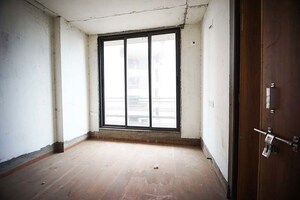 Room in 3 BHK Apartment at Narol – for Sale