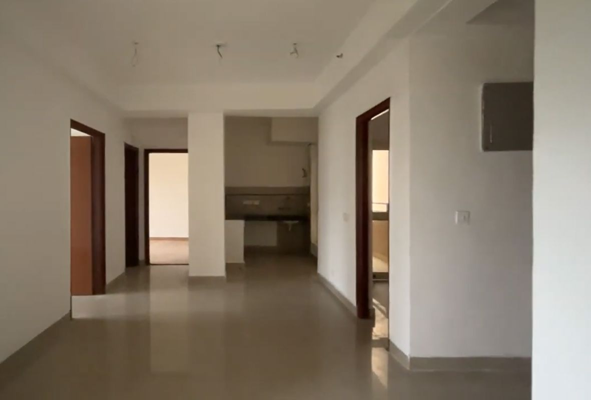 3.5 BHK + Study Room 1310 Sq.Ft. Apartment in Express Zenith
