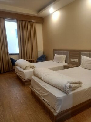 Bedroom in  Pg at Dlf City Phase 3 – for Rent