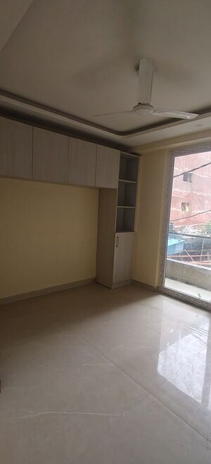 Room in 2 BHK Builder Floor at Chattarpur – for Rent
