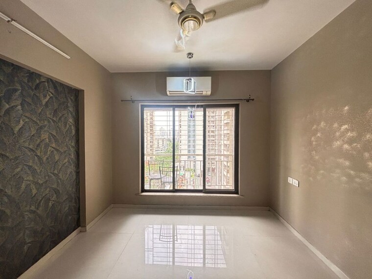 Room, godrej-emerald 1.5 Bedroom 580 Sq.Ft. Apartment In Ghodbunder Road Thane 10582839