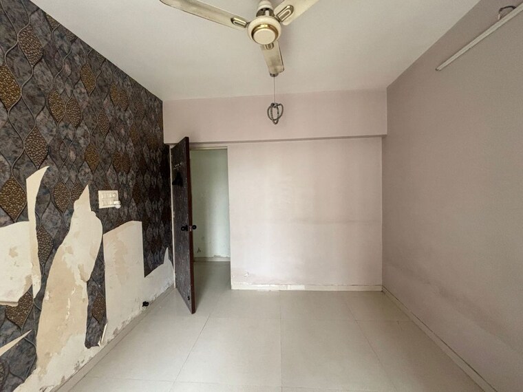undefined, godrej-emerald 1.5 Bedroom 580 Sq.Ft. Apartment In Ghodbunder Road Thane 10582839