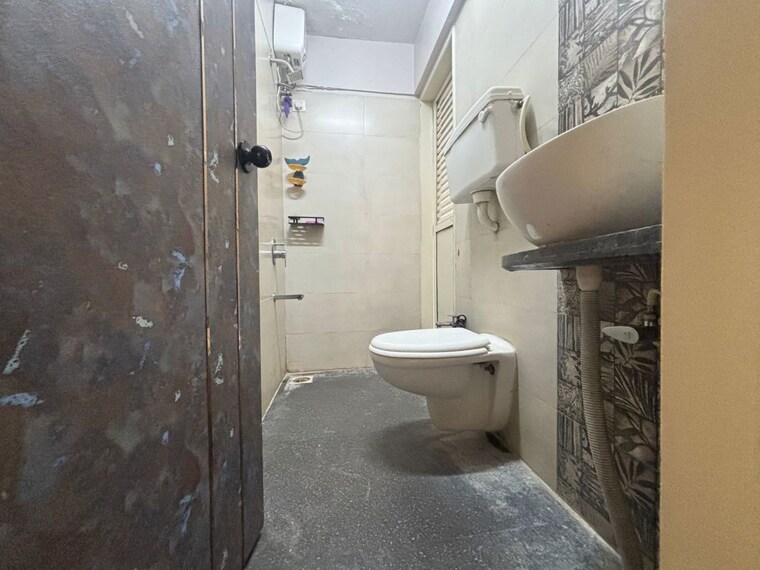 Bathroom, godrej-emerald 1.5 Bedroom 580 Sq.Ft. Apartment In Ghodbunder Road Thane 10582839