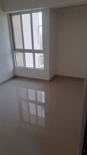 Room in 2 BHK Apartment at Puranik City, Kasarvadavali – for Rent