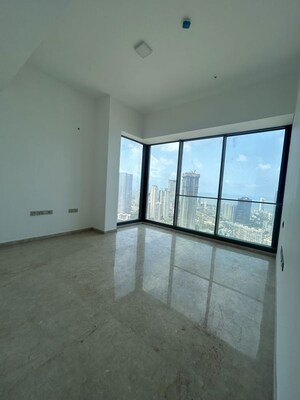 Room in 4 BHK Apartment at Rustomjee Crown, Prabhadevi – for Rent