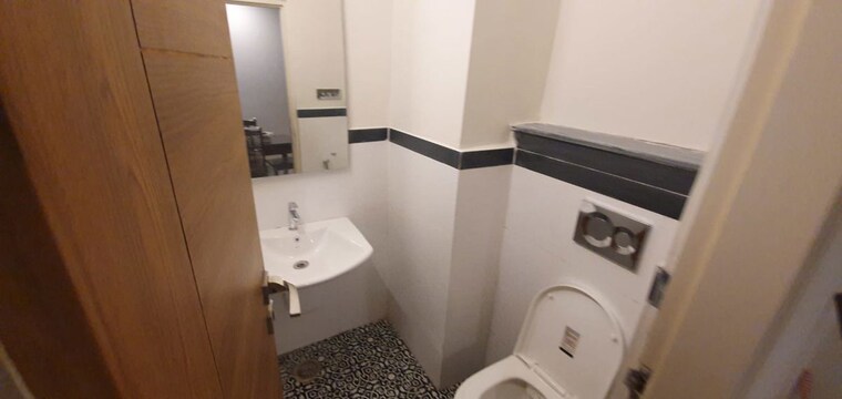 Bathroom, ananta-lifestyle 3 Bedroom 1650 Sq.Ft. Apartment In Lohgarh Zirakpur 10582874