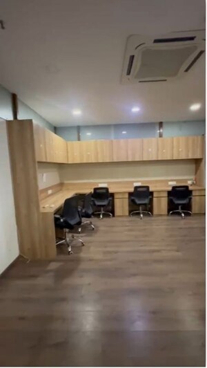  Office Space For Rent in Chembur