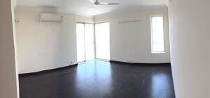 Room in 3 BHK Apartment at Parsvnath Exotica, Sector 53 – for Sale