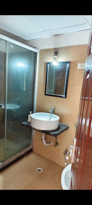 Bathroom in 2.5 BHK Apartment at Mahagun Maple, Sector 50 – for Sale
