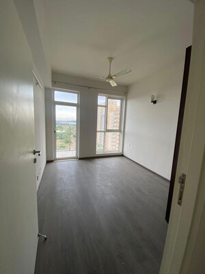 2.5 BHK Apartment For Rent in Ireo The Corridors, Sector 67a