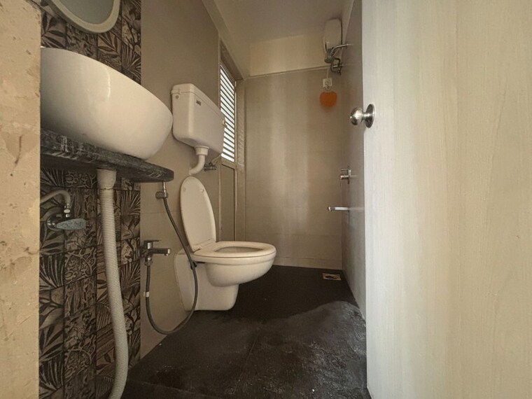 Bathroom, godrej-emerald 3 Bedroom 720 Sq.Ft. Apartment In Ghodbunder Road Thane 10582900