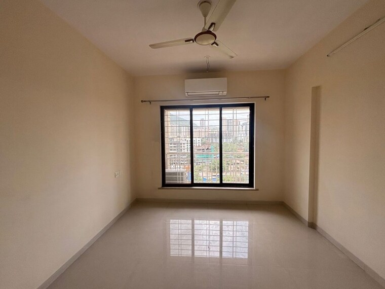 Room, godrej-emerald 3 Bedroom 720 Sq.Ft. Apartment In Ghodbunder Road Thane 10582900