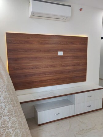 3 BHK + Prayer Room,Study Room 1050 Sq.Ft. Apartment in Vasant Valley Complex