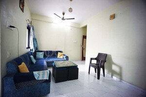 Team Area in 2 BHK Apartment at Maninagar – for Sale