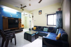 Team Area in 2 BHK Apartment at Maninagar – for Sale