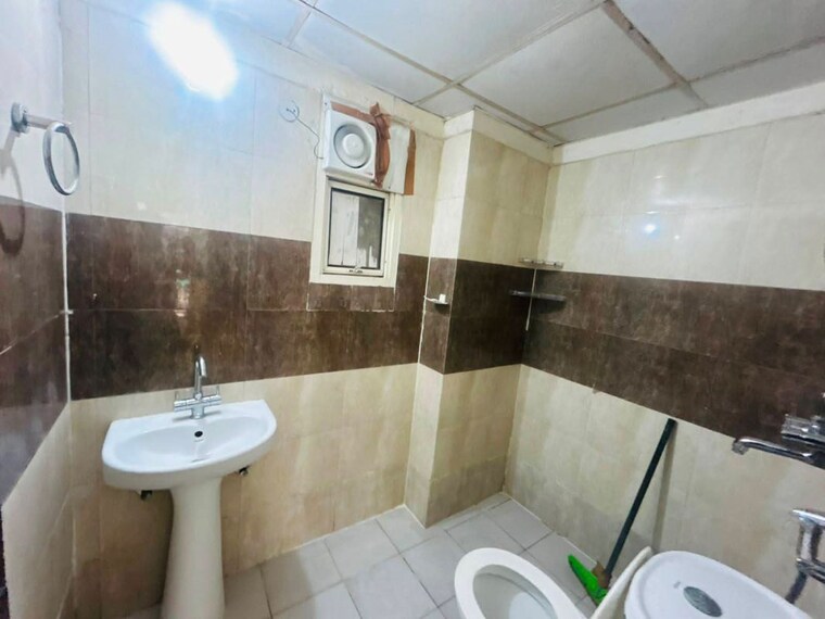 Team Area, trident-embassy 2.5 Bedroom 1129 Sq.Ft. Apartment In Sector 1 Greater Noida Greater Noida 10582929