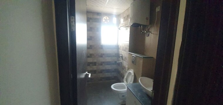 Bathroom, barnala-green-lotus-avenue 3 Bedroom 1730 Sq.Ft. Apartment In Ambala Highway Zirakpur 10582933