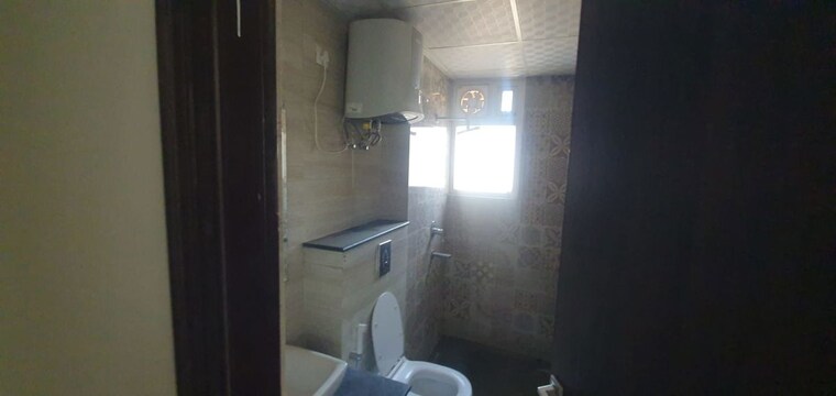 Bathroom, barnala-green-lotus-avenue 3 Bedroom 1730 Sq.Ft. Apartment In Ambala Highway Zirakpur 10582933