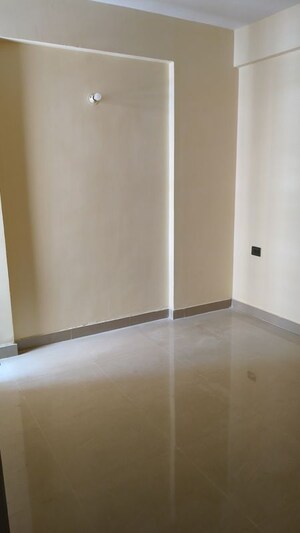 Room in 3 BHK Apartment at Adore Happy Homes Exclusive, Sector 86 – for Rent