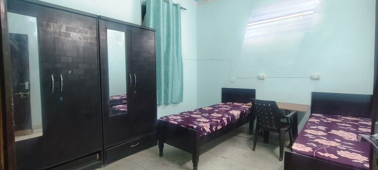 Bedroom, sector 19 Pg For Girls In Sector 19 10235837