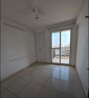Room in 3 BHK Apartment at Motiaz Royal Citi, Ambala Highway – for Rent