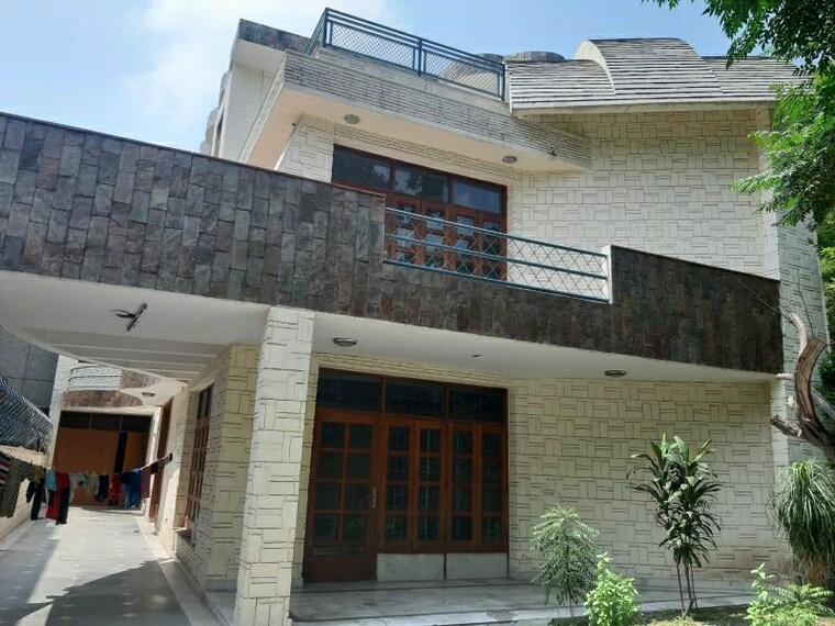 Exterior View, sector 37 Pg For Girls In Sector 37 10109724