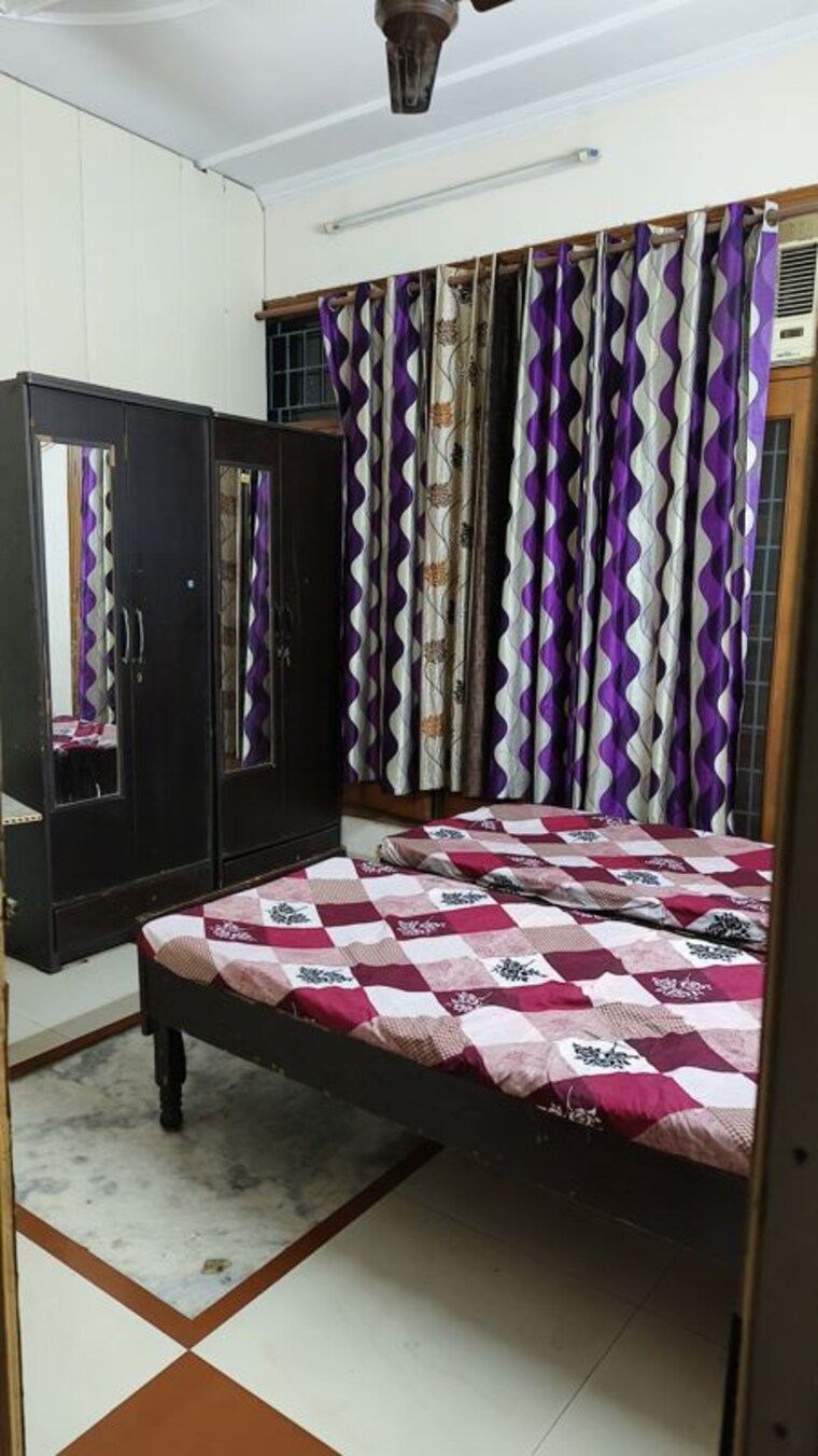 Bedroom, sector 37 Pg For Girls In Sector 37 10109724