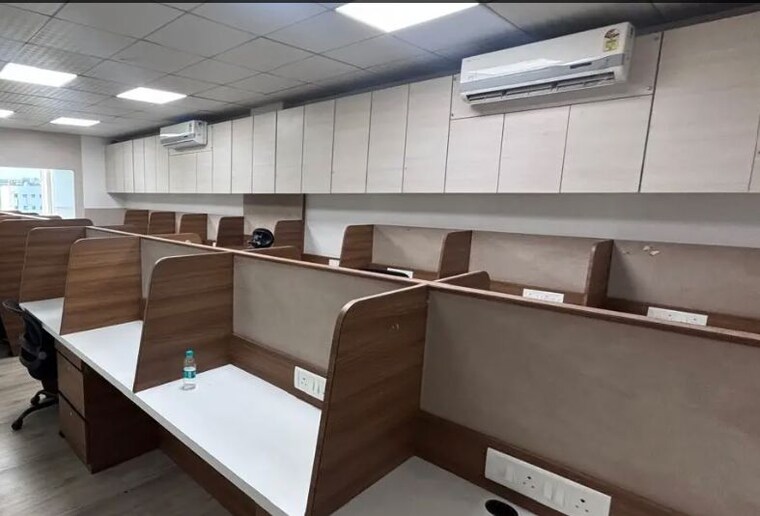 Team Area, lower parel Commercial Office Space 900 Sq.Ft. In Lower Parel Mumbai 10582974