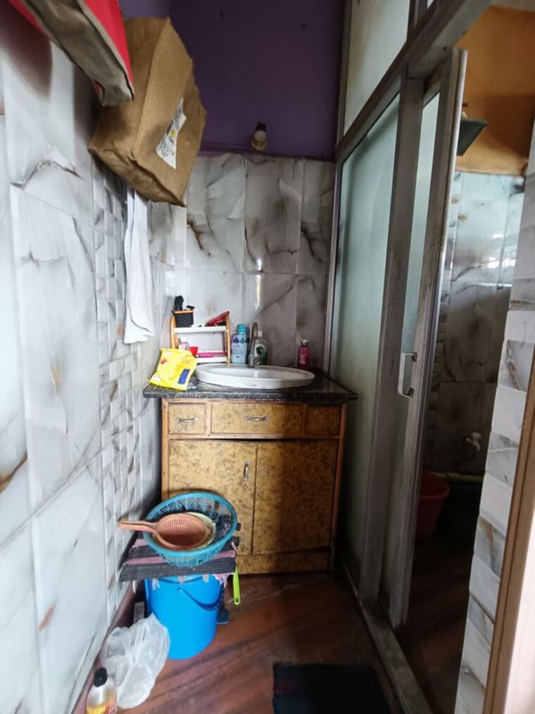 Bathroom, baguiati 1 Bedroom 650 Sq.Ft. Apartment In Baguiati Kolkata 10437929
