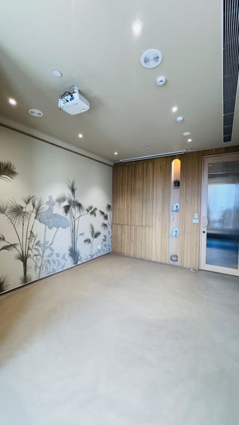 Room, one-lodha-place Commercial Office Space 670 Sq.Ft. In Lower Parel Mumbai 10582979