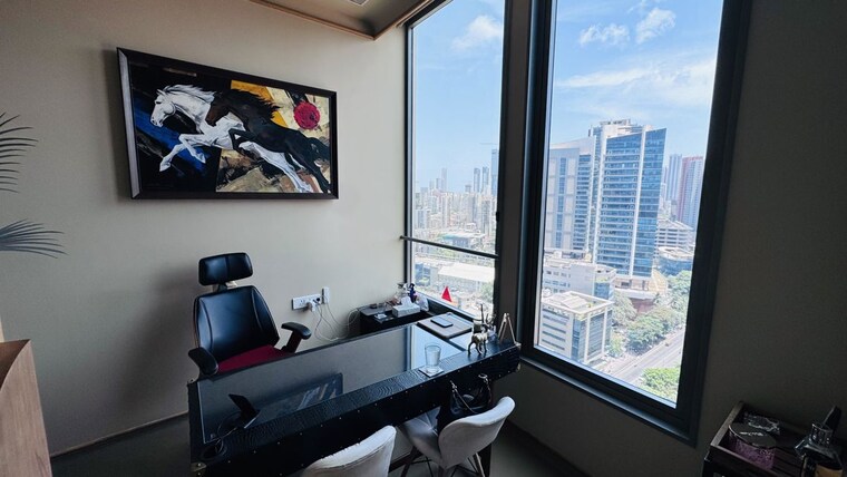 Team Area, one-lodha-place Commercial Office Space 670 Sq.Ft. In Lower Parel Mumbai 10582979