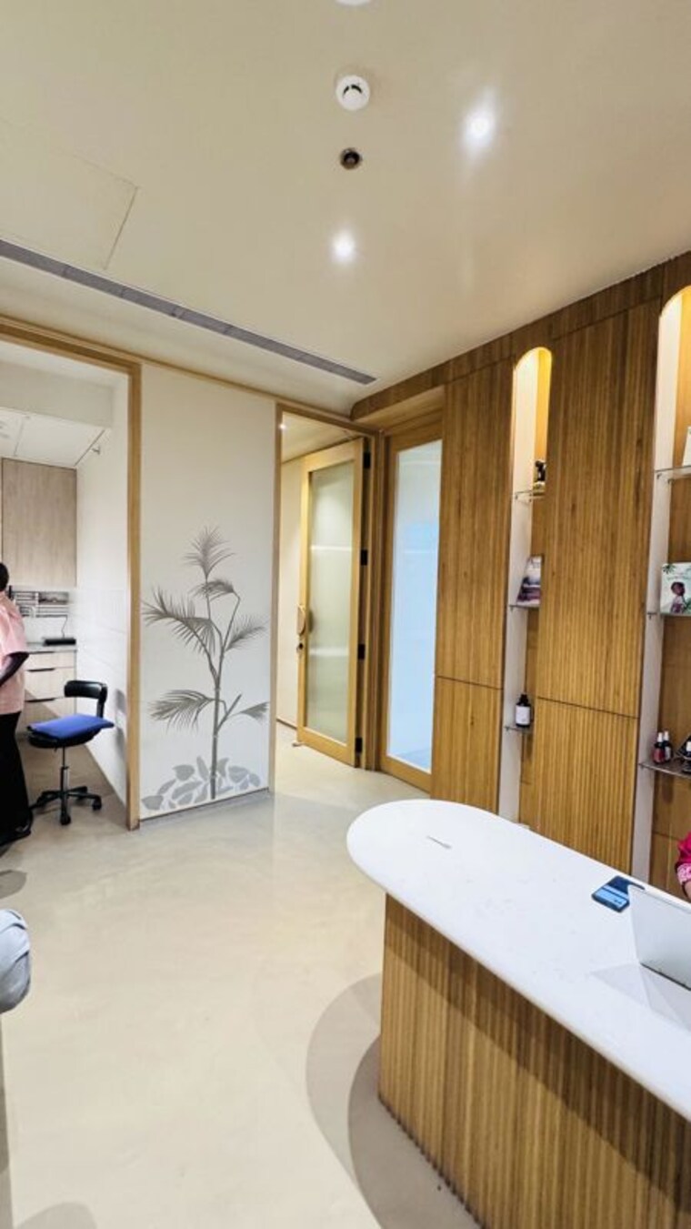 Team Area, one-lodha-place Commercial Office Space 670 Sq.Ft. In Lower Parel Mumbai 10582979