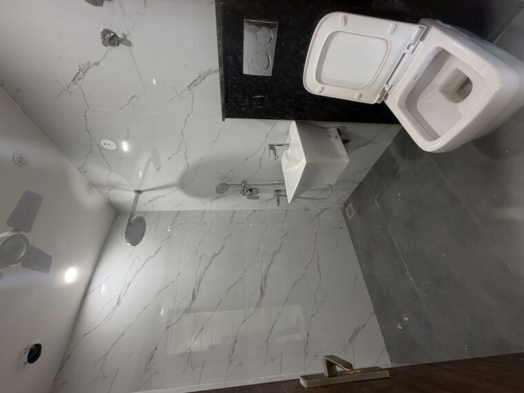 Bathroom, sector 15 1 Bedroom 500 Sq.Ft. Builder Floor In Sector 15 Gurgaon 10582975