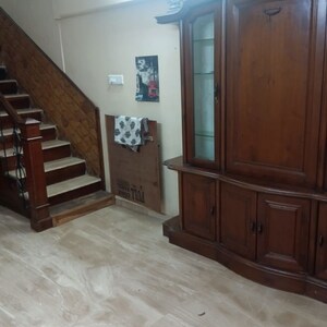 Room in 5 BHK Villa at Goregaon West – for Rent