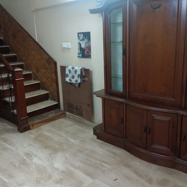Room, goregaon west 5 Bedroom 4500 Sq.Ft. Villa In Goregaon West Mumbai 10582946