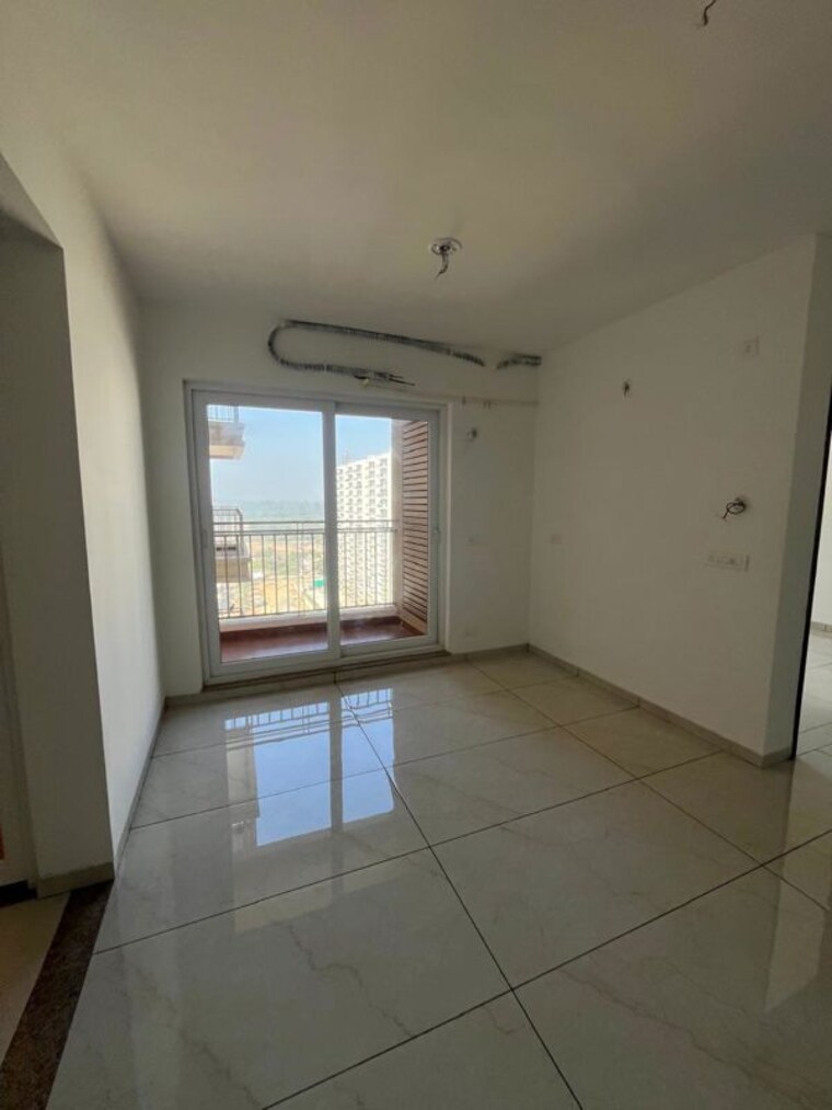 Room, one-oak-natura 3.5 Bedroom 2245 Sq.Ft. Apartment In Sushant Golf City Lucknow 10582957