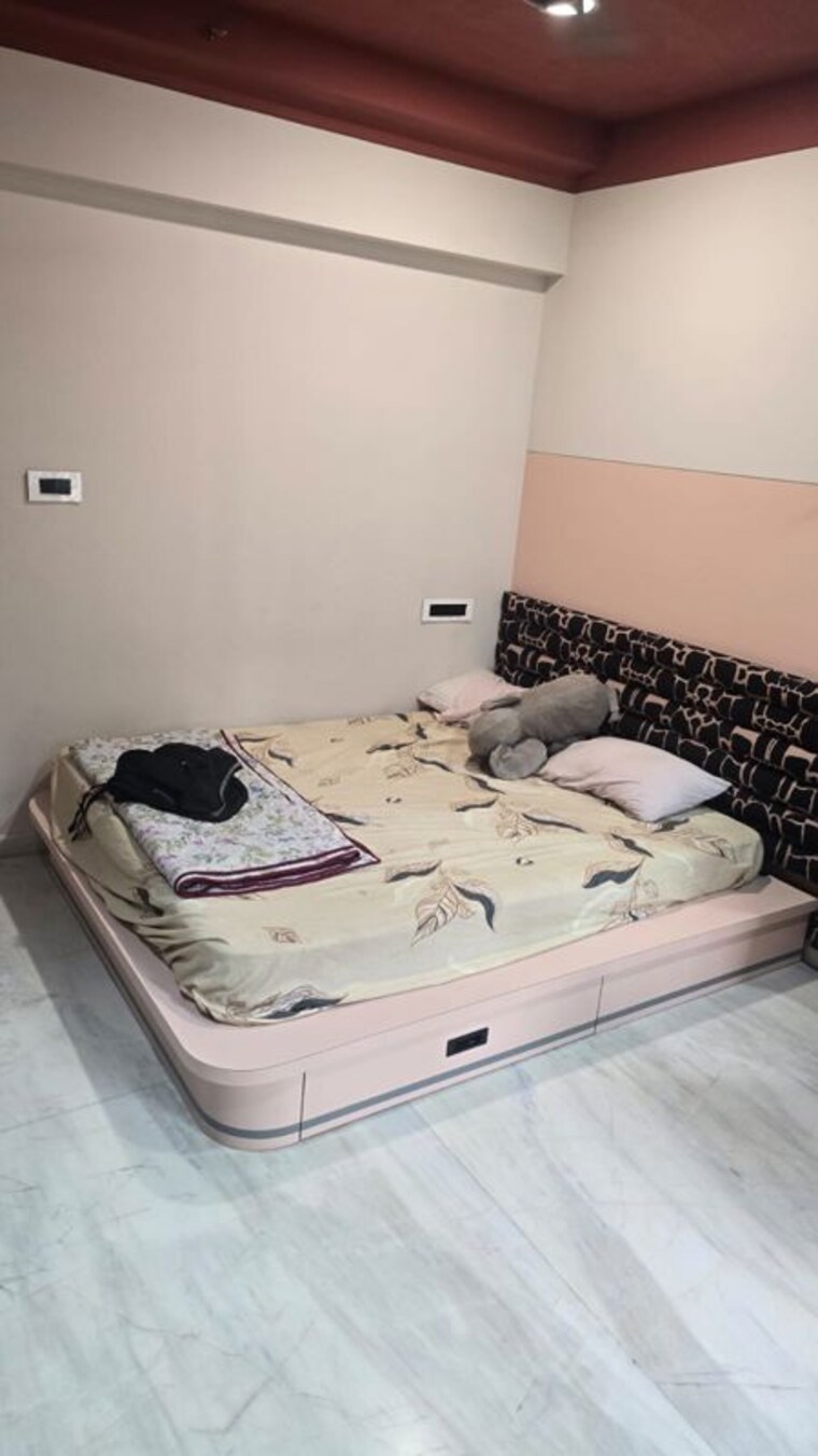 Team Area, godrej-emerald 3 Bedroom 720 Sq.Ft. Apartment In Ghodbunder Road Thane 10582999